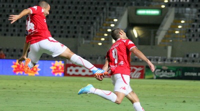 ורמוט חוגג עם שכטר. עדיין צריכים להשתפר (משה חרמון)