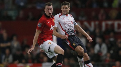  פיל ג´ונס וג´רארד במאבק (רויטרס)