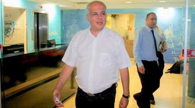 אבי לוזון (משה חרמון)