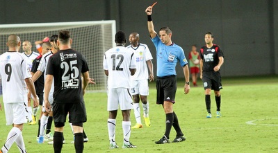 באנגורה מורחק. מעשה טיפשי (חגי ניזרי) באנגורה מורחק. מעשה טיפשי (חגי ניזרי)