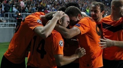 פינונצ´נקו חוגג עם החברים