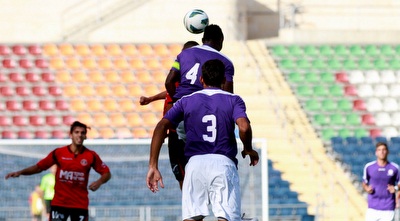 מייקל טאקורה נוגח (יניב גונן) מייקל טאקורה נוגח (יניב גונן)