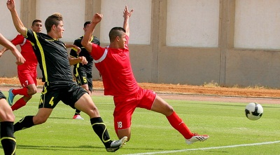 קלטונס בולם את מזרחי (משה חרמון)