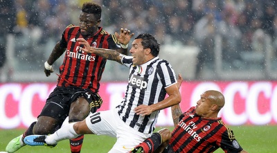 מונטארי ודה יונג מנסים לחטוף לטבס (רויטרס) מונטארי ודה יונג מנסים לחטוף לטבס (רויטרס)