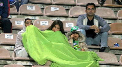 אוהדים (משה חרמון)