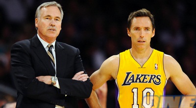 מייק ד´אנטוני וסטיב נאש. הקבוצה שלהם נראית רע מאוד (רויטרס) מייק ד´אנטוני וסטיב נאש. הקבוצה שלהם נראית רע מאוד (רויטרס)