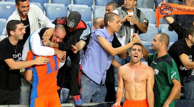 שחקני ראשל&qout;צ חוגגים (שי לוי)