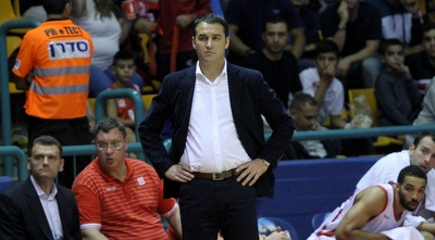 אוליבר קוסטיץ´. מאוכזב מהשחקנים שלו (חגי ניזרי)