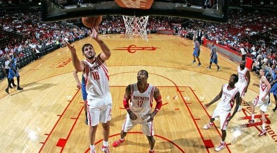 עומרי כספי בפעולה מול אורלנדו, דווייט הווארד לומד (ONE)