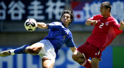 בהתחלה הכל היה ורוד. פלה במדי הנבחרת הצעירה (רויטרס)