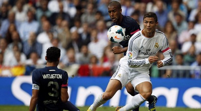 וולינגטון מפיל את רונאלדו (רויטרס)