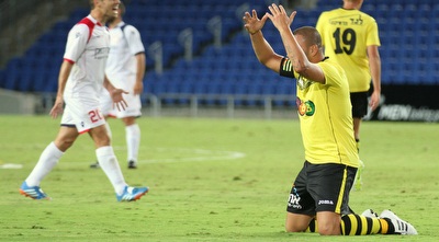 ערן לוי מתעצבן (רדאד ג´בארה) ערן לוי מתעצבן (רדאד ג´בארה)