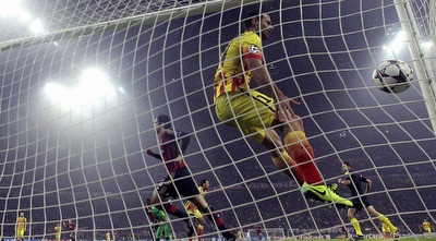 מסצ´ראנו בתוך הרשת (רויטרס)