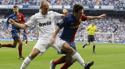 ליונל מסי ואריאן רובן (רויטרס)