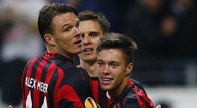 שחקני פרנקפורט חוגגים. יתרון מוצדק (רויטרס) שחקני פרנקפורט חוגגים. יתרון מוצדק (רויטרס)