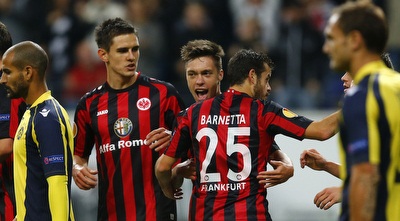 שחקני פרנקפורט חוגגים (רויטרס) שחקני פרנקפורט חוגגים (רויטרס)