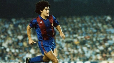 מארדונה במדי בארסה 