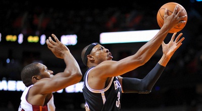 פירס עולה לשתיים (רויטרס)