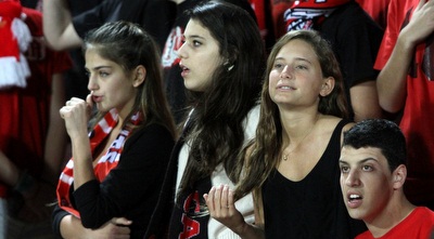 גם אוהדות הפועל ת&qout;א הגיעו (חגי ניזרי) גם אוהדות הפועל ת&qout;א הגיעו (חגי ניזרי)