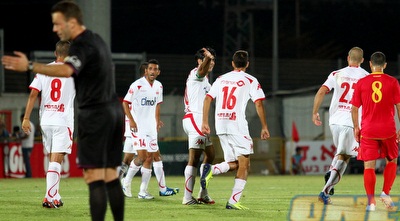 אליניב ברדה מרוצה לאחר השער המצמק (שי לוי)