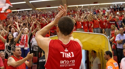 מתן נאור חוגג (שי לוי)