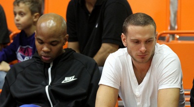 יובל נעימי ואלכס טיוס. מה קורה במכבי? (רדאד ג´בארה) יובל נעימי ואלכס טיוס. מה קורה במכבי? (רדאד ג´בארה)