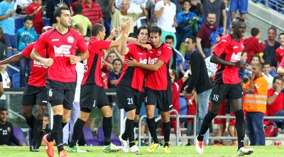 שחקני הפועל רעננה חוגגים (שי לוי)