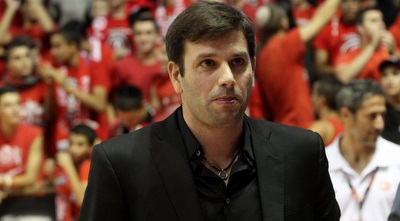 אורי אלון (חגי ניזרי)