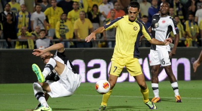 זהבי עובר את במבה (יניב גונן)