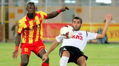 לירן כהן מול ג&acute;וואון אושאניוואה (משה חרמון)