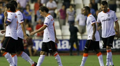 שחקני ולנסיה מאוכזבים (רויטרס) שחקני ולנסיה מאוכזבים (רויטרס)