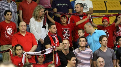 אוהדי הפועל ירושלים. נחמדים מדי? (חגי ניזרי)