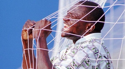 הניגרים לעולם לא ישכחו את תמונה זאת. ראשיד יאקיני ברגע מרגש הניגרים לעולם לא ישכחו את תמונה זאת. ראשיד יאקיני ברגע מרגש