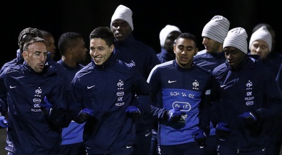 הנבחרת הצרפתית מתאמנת באוקראינה (רויטרס)