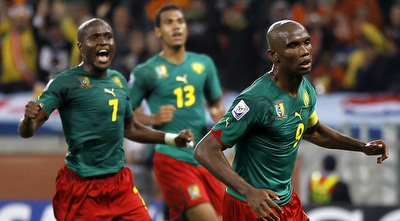 שחקני קמרון חוגגים (מערכת ONE)