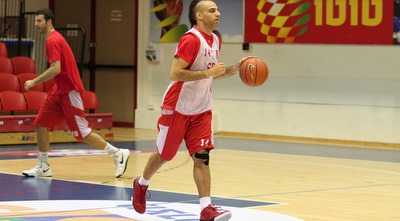 לימונד. מחכה לאפיק ניסים (שי לוי)