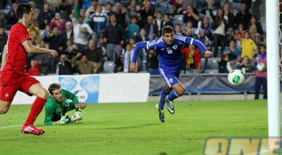 מונס דאבור כובש (חגי ניזרי)