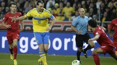 זלאטן איברהימוביץ´ מול פפה (רויטרס)