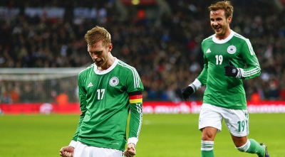 מרטסקר וגצה חוגגים (רויטרס) מרטסקר וגצה חוגגים (רויטרס)