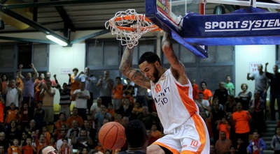 האניקאט מטביע (יניב גונן)