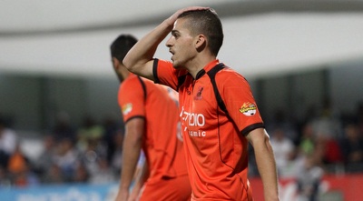 עגייב תופס את הראש (חגי ניזרי) עגייב תופס את הראש (חגי ניזרי)