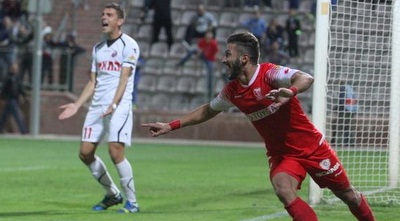 גדיר חוגג, ניקוליץ´ עצבני (עמית מצפה) גדיר חוגג, ניקוליץ´ עצבני (עמית מצפה)