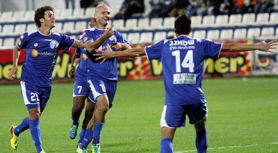 שחקני רמה&qout;ש חוגגים (חגי ניזרי) שחקני רמה&qout;ש חוגגים (חגי ניזרי)