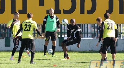 שחקני בית&qout;ר ירושלים במהלך האימון (רדאד ג´בארה) שחקני בית&qout;ר ירושלים במהלך האימון (רדאד ג´בארה)