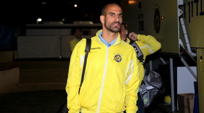 גל אלברמן. &qout;רוצה להישאר&qout; (יניב גונן)