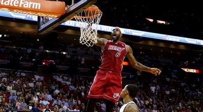 לברון מרחף (רויטרס)