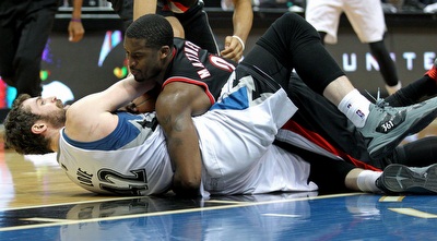 לאב ומתיוס על הפרקט (רויטרס) לאב ומתיוס על הפרקט (רויטרס)