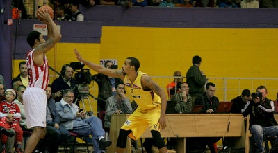 לורנס באוורס (משה חרמון) לורנס באוורס (משה חרמון)