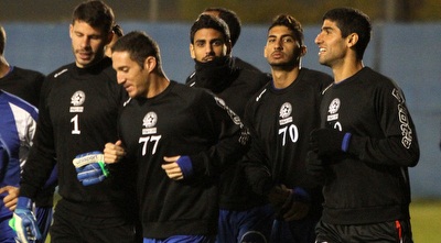 שחקני פ&qout;ת באימון (חגי ניזרי)