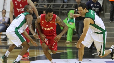 קוקיה מנסה לעצור את קיצ´ן (עמית מצפה) קוקיה מנסה לעצור את קיצ´ן (עמית מצפה)